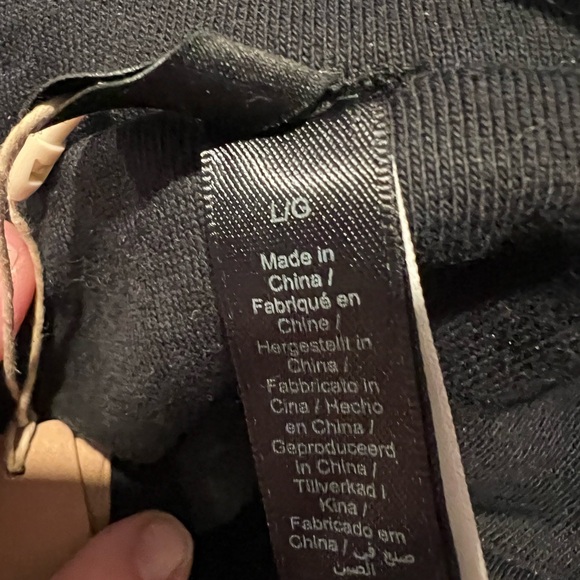 SKIMS Oversized Trench Coat - Picture 6 of 6